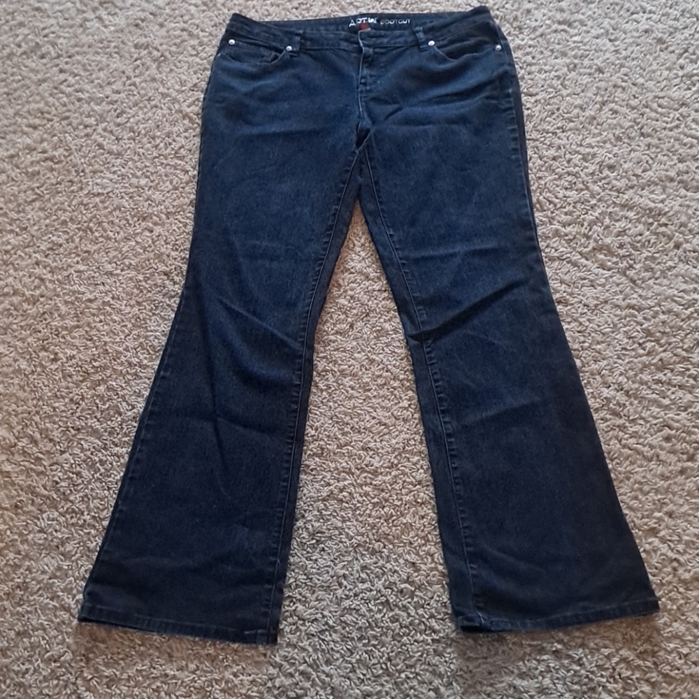 Apt. 9 dark wash jeans